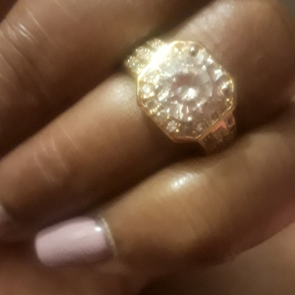 Gold plated Ring - Picture 2 of 8